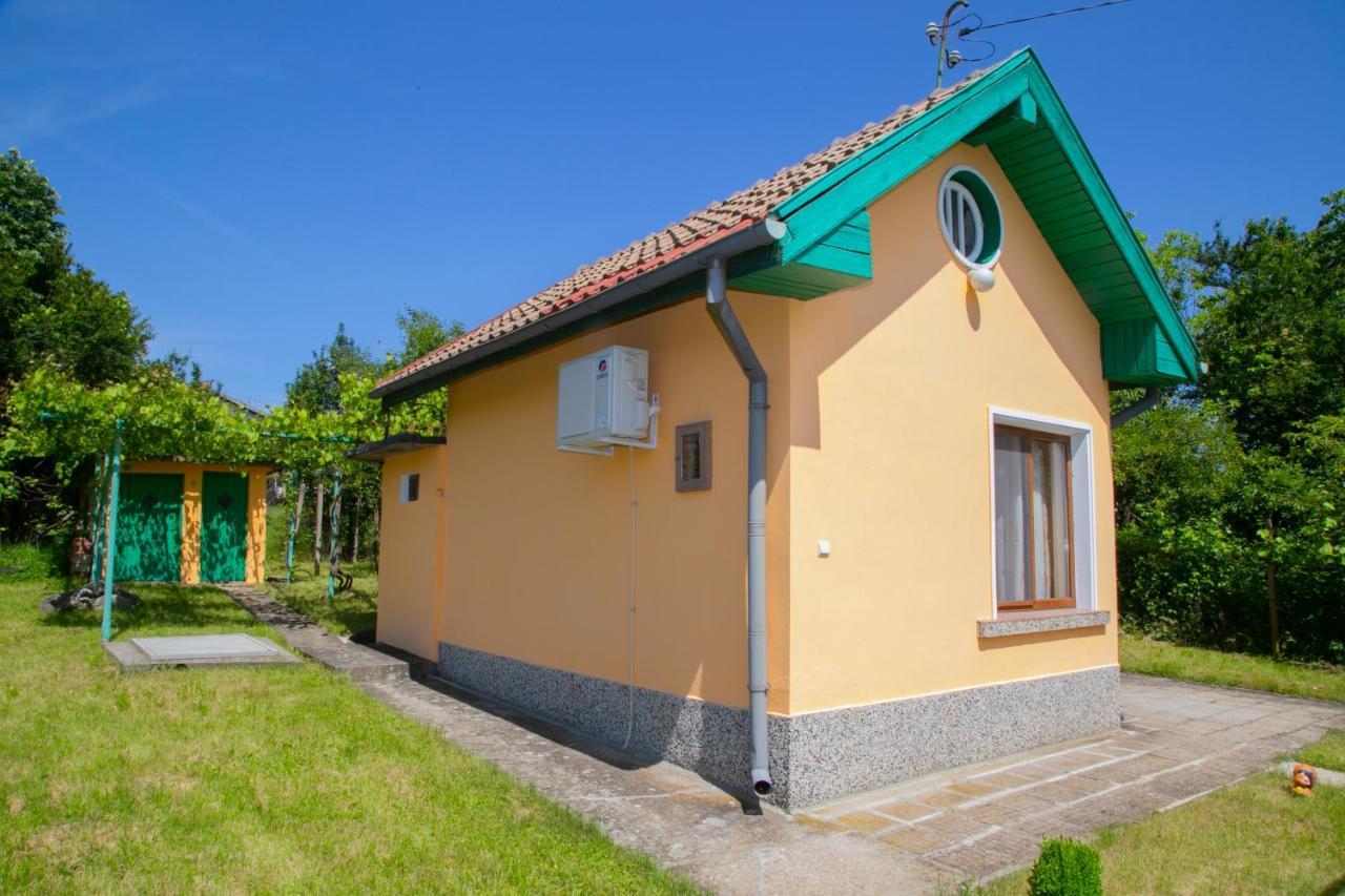 Holiday Home Milkovci Gabrovo Kültér fotó